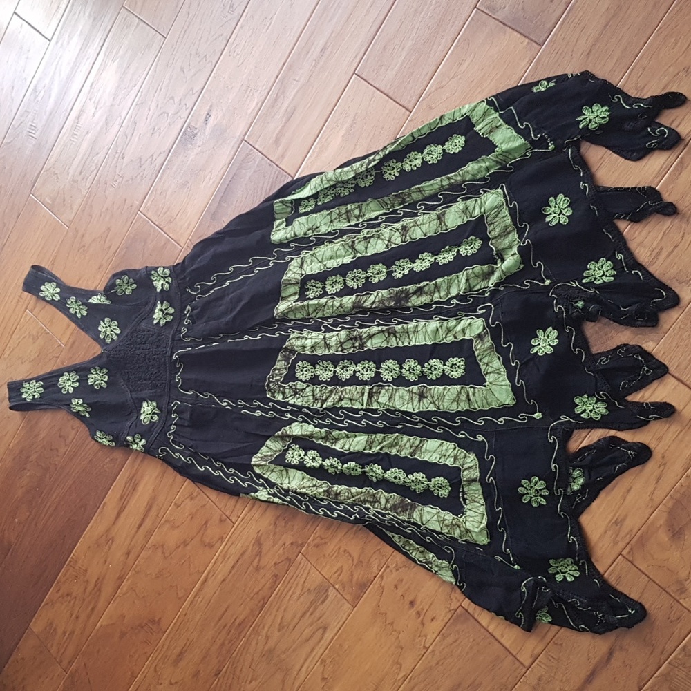 Shoreline Women's Beach Boho Embroidered Funky Black Green Dress Free Size